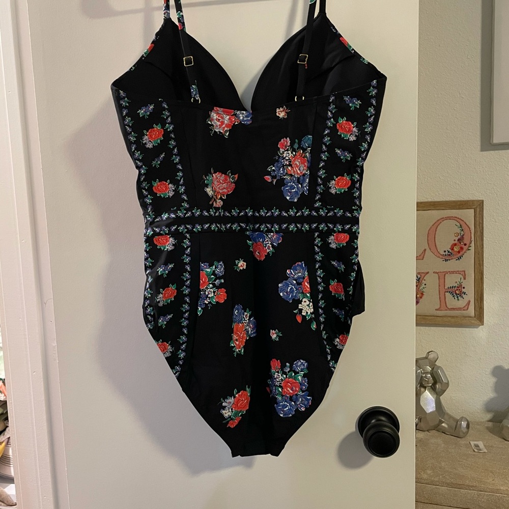 Tory Burch swim suit - Picture 4 of 6